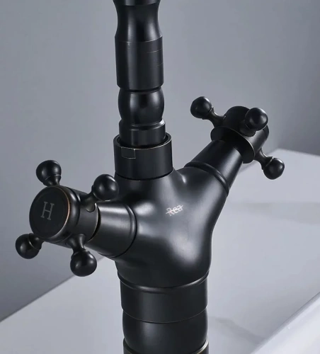 Смеситель для раковины Rea Rustico black matt B5520