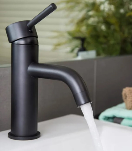 Смеситель для умывальника Rea Lungo Black matt B4102