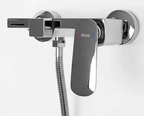 Смеситель для ванны Rea Berg Chrome B2037