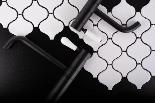 Смеситель для умывальника Rea Serra black matt B1142